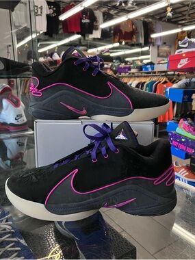 Nike LeBron 22 Blacklight Size 12